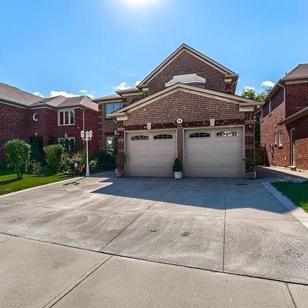 Home Stay Near The Airport Mississauga Exteriör bild